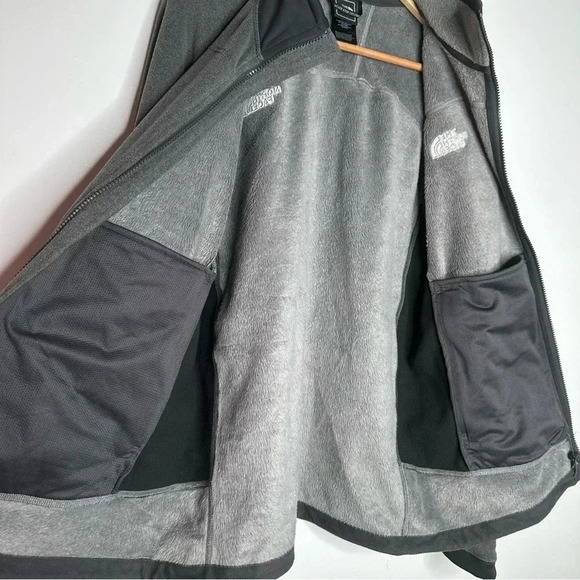 The North Face Men’s Grey/Black Zip Up Fleece Jacket Size Medium - Picture 3 of 8